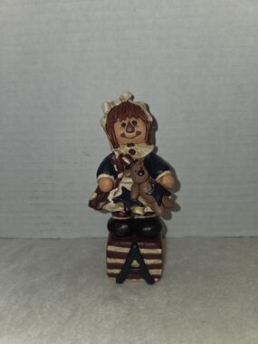 Vintage 1998 Blossom Bucket Raggedy Ann Letter A Figurine Suzi Skoglund Decor